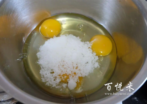 只用雞蛋和面粉做的無水脆皮蛋糕，快來試試是不是你小時(shí)候的味道